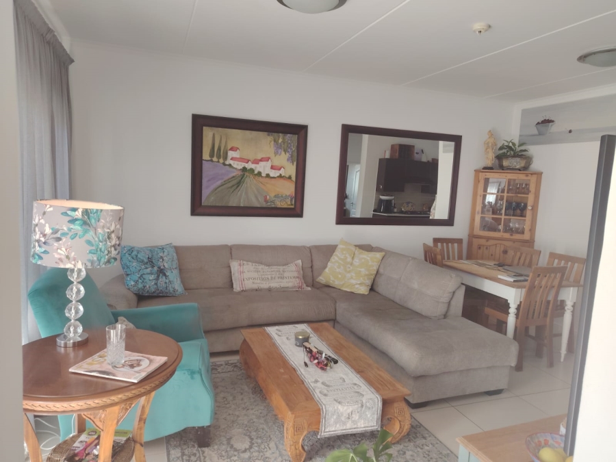 To Let 3 Bedroom Property for Rent in De Velde Western Cape